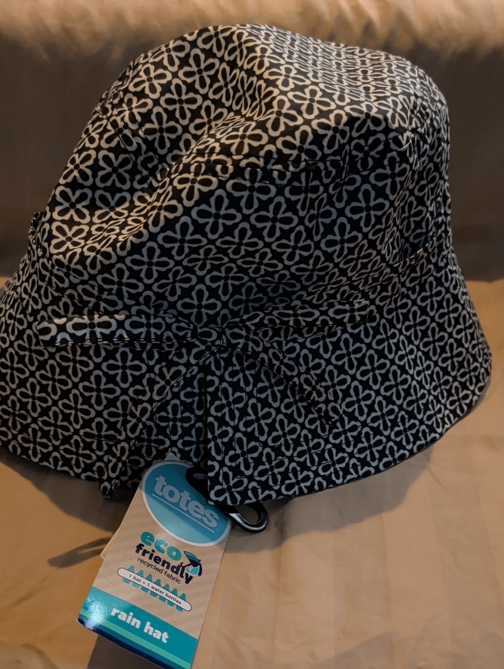 Women’s Patterned Black and White Rain Bucket Hat